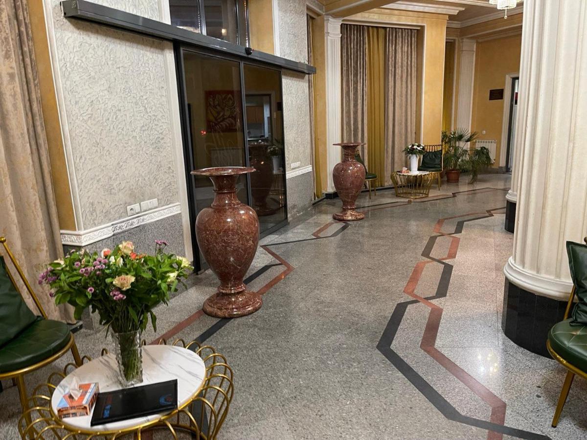 Joy Hotel Apartament Yerevan Exterior photo