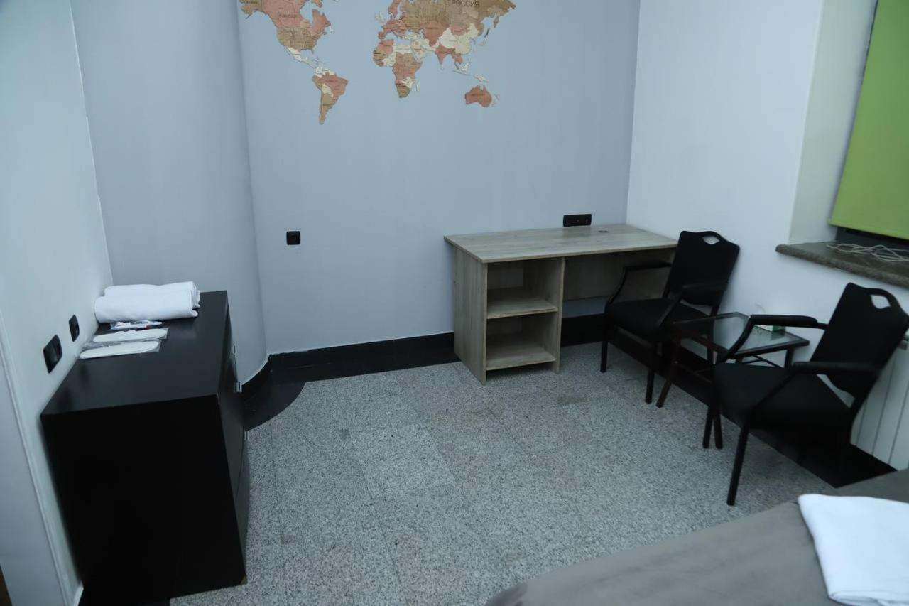 Joy Hotel Apartament Yerevan Exterior photo